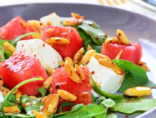 Wassermelonensalat und Frischkäse