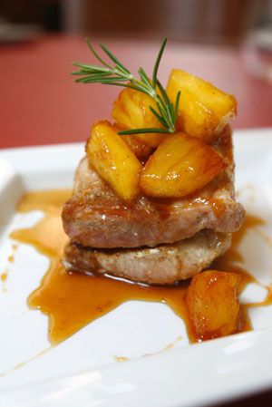 Schweinefilet mit karamellisierten Ananas